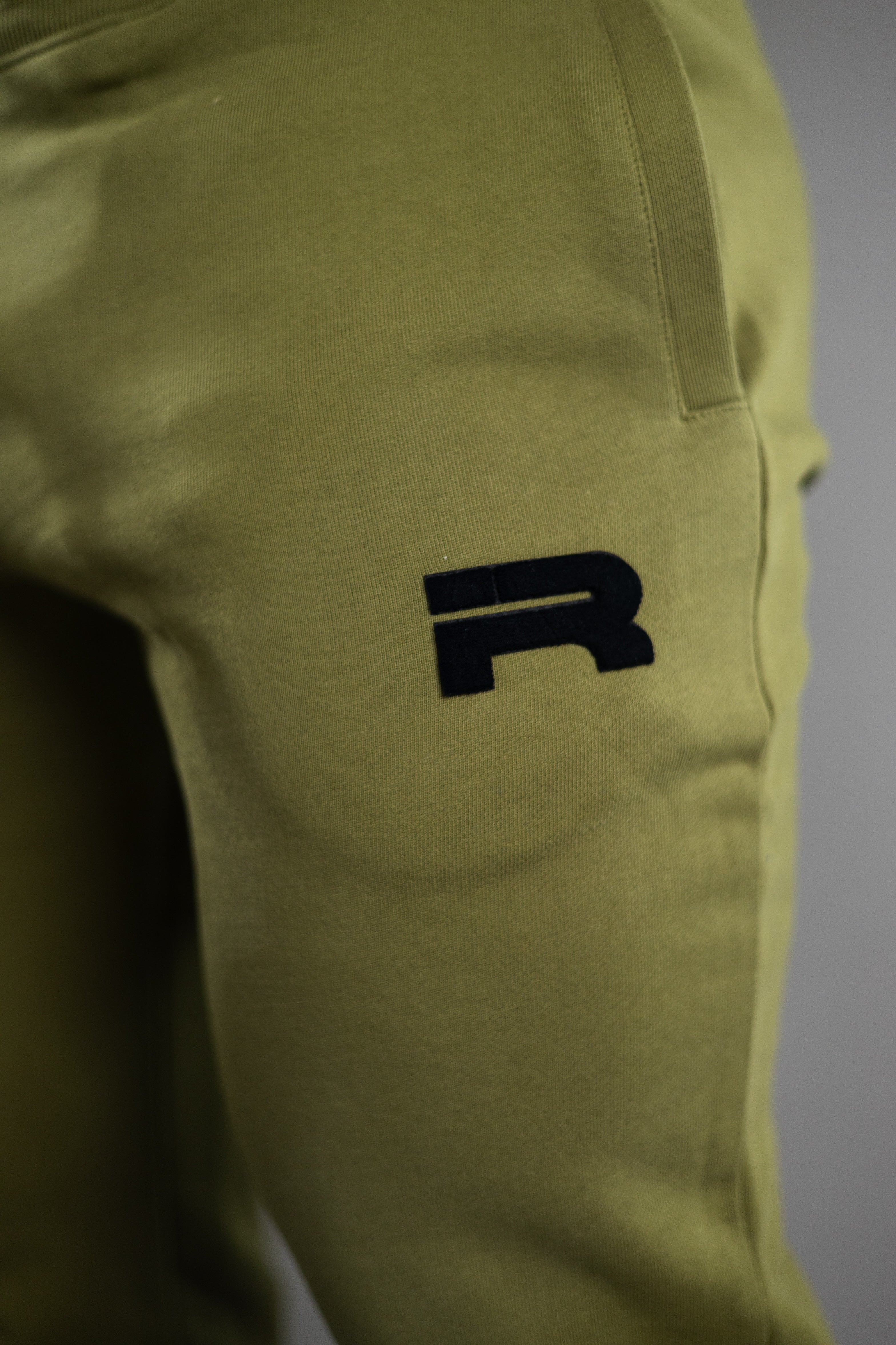 Shadows Jogger (Olive)