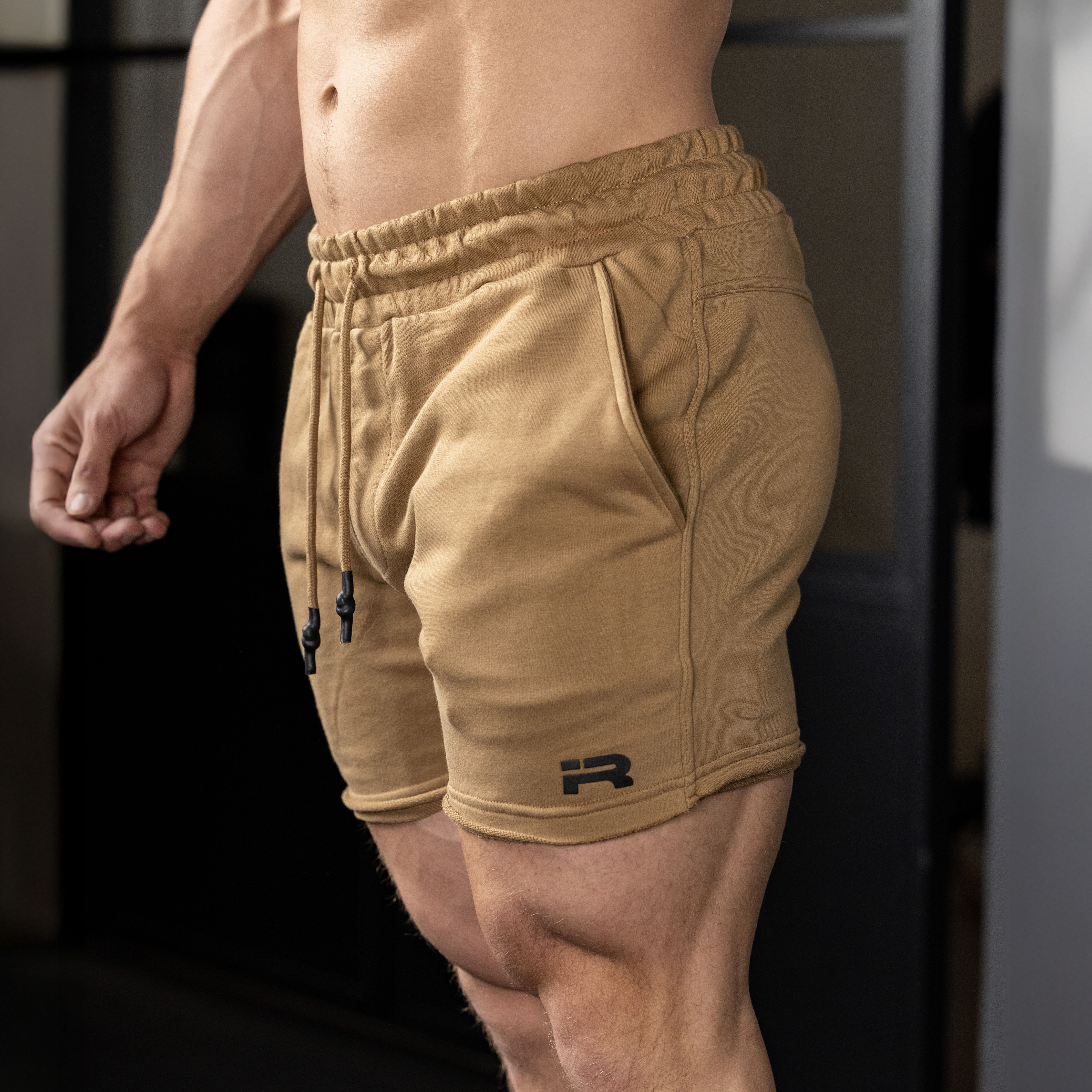 Adapt Short (Camel)