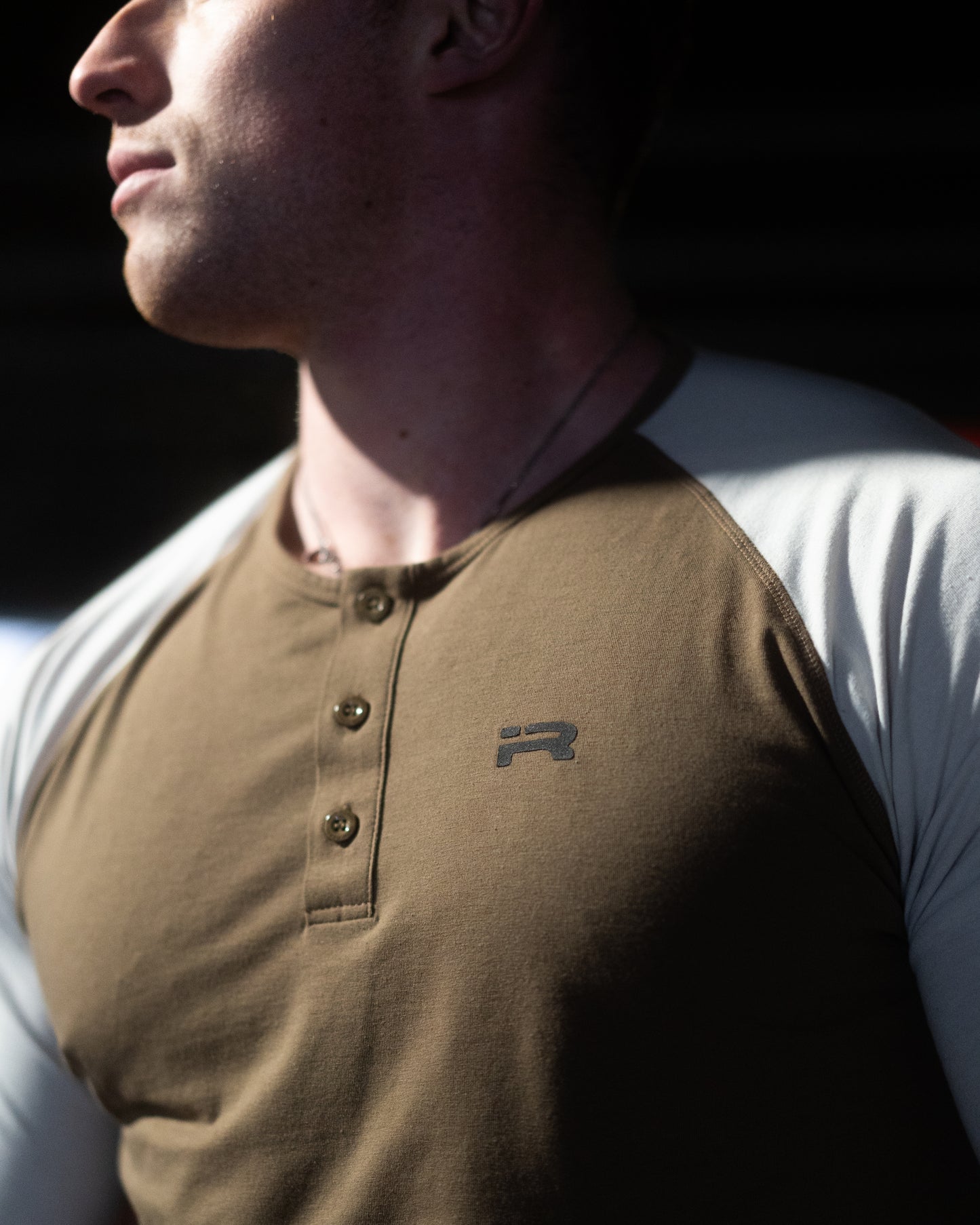 Elite Henley (Umber/Ivory)